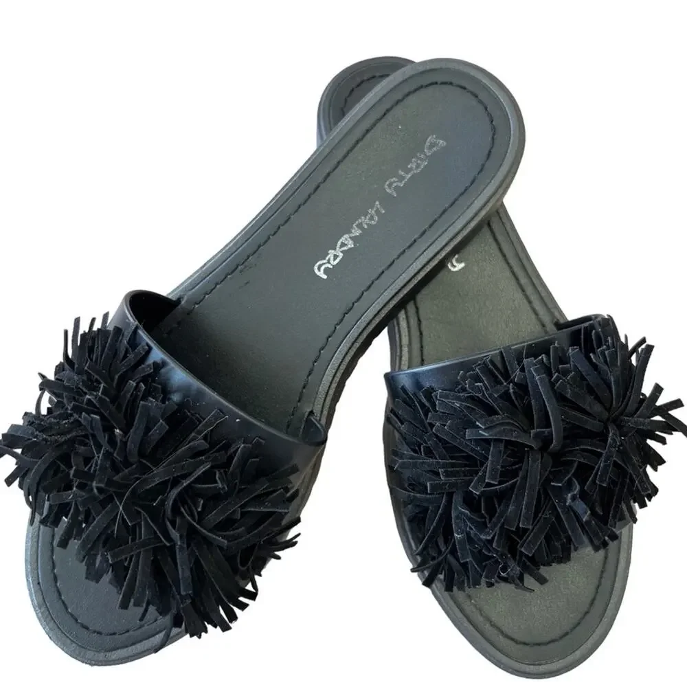 Dirty Laundry *MISMATCHED PAIR*Left 7 Right 8 Black Sandals slide on pompom top - Picture 2 of 16